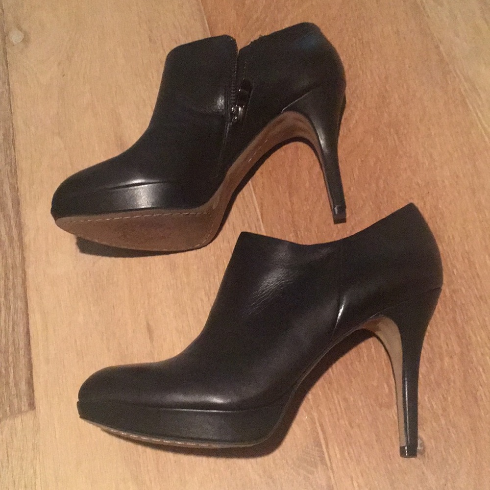 Vince Camuto Elvin Heel